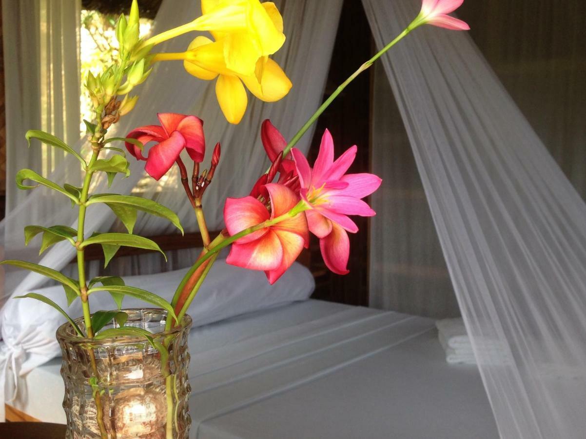 Tinaoog Beach Resort Alad Екстериор снимка